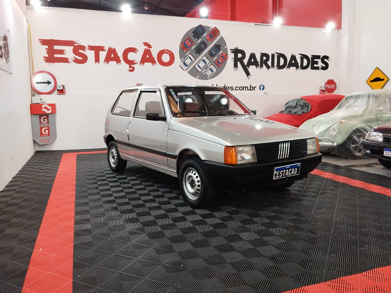 Uno Brio A Esta O Raridades Re Ne Carros Antigos De Todo O Brasil