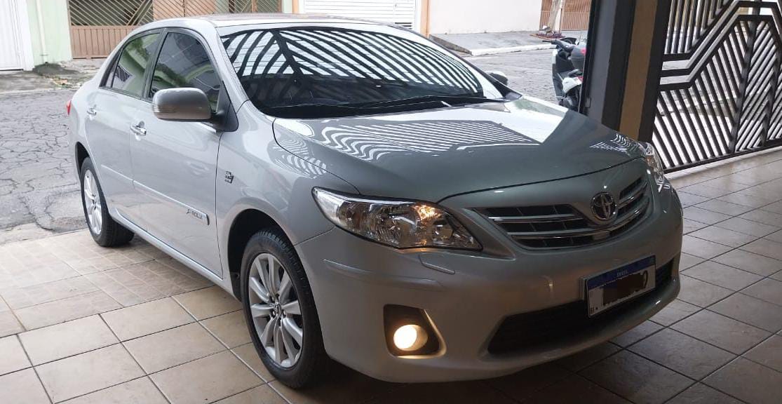 Corolla Altis