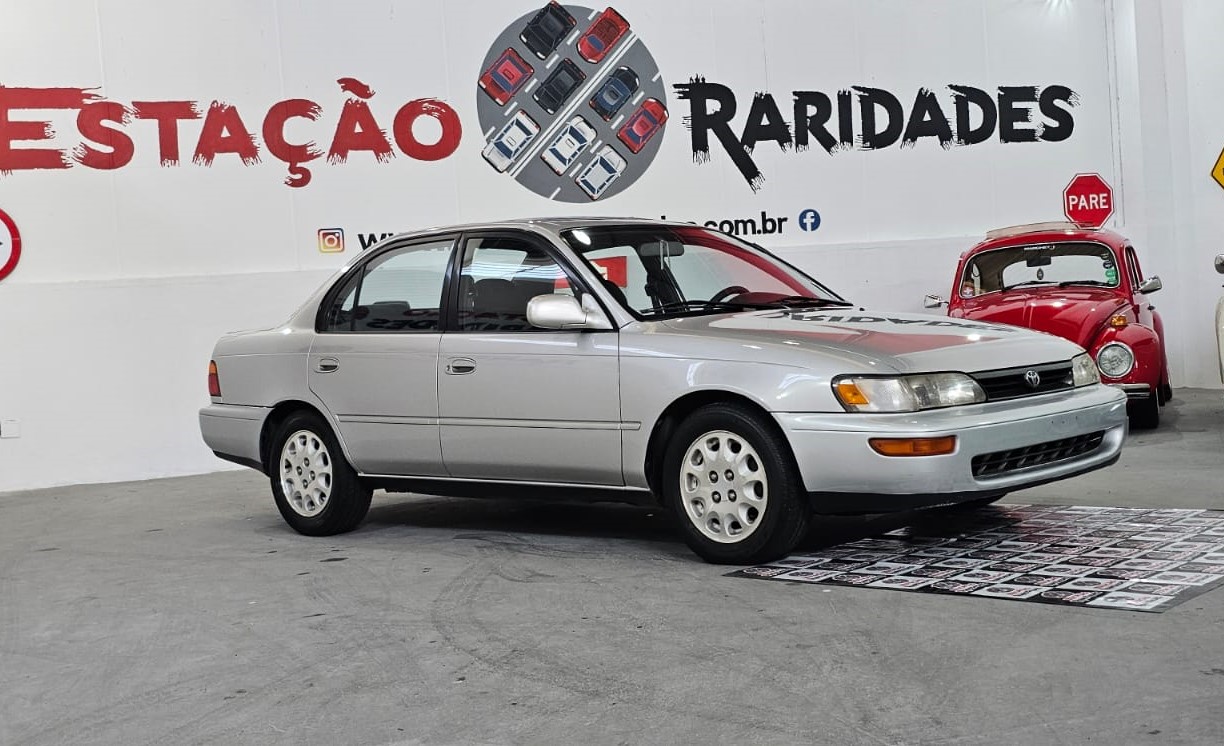 Corolla LE 1.8 16v