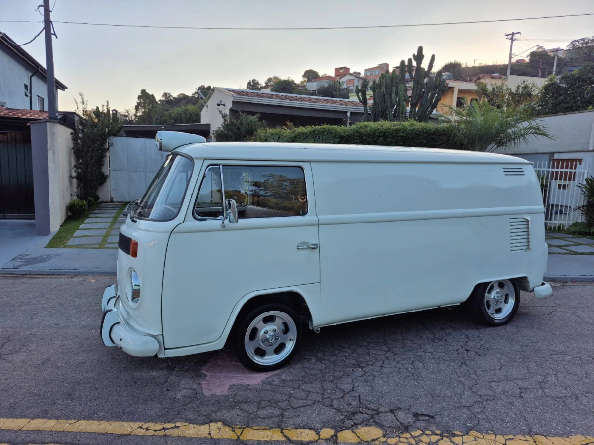 KOMBI FURGÃO